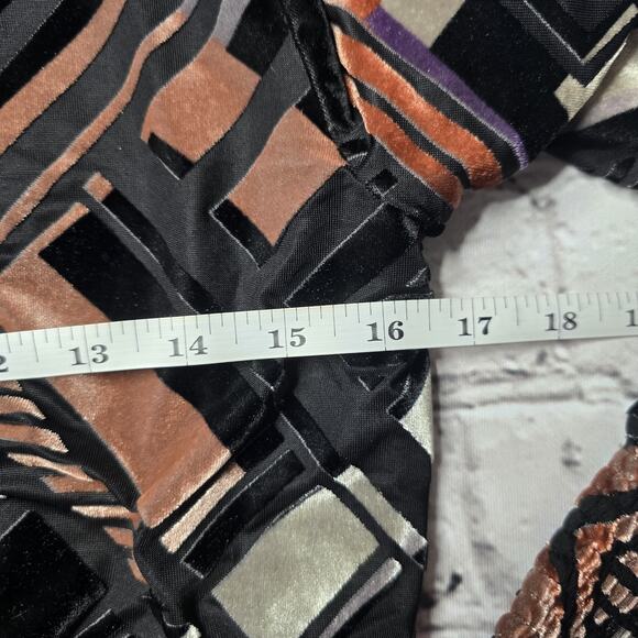 White House Black Market Velvetly Button Accent V-Neck Blouse Size Small - Picture 8 of 11